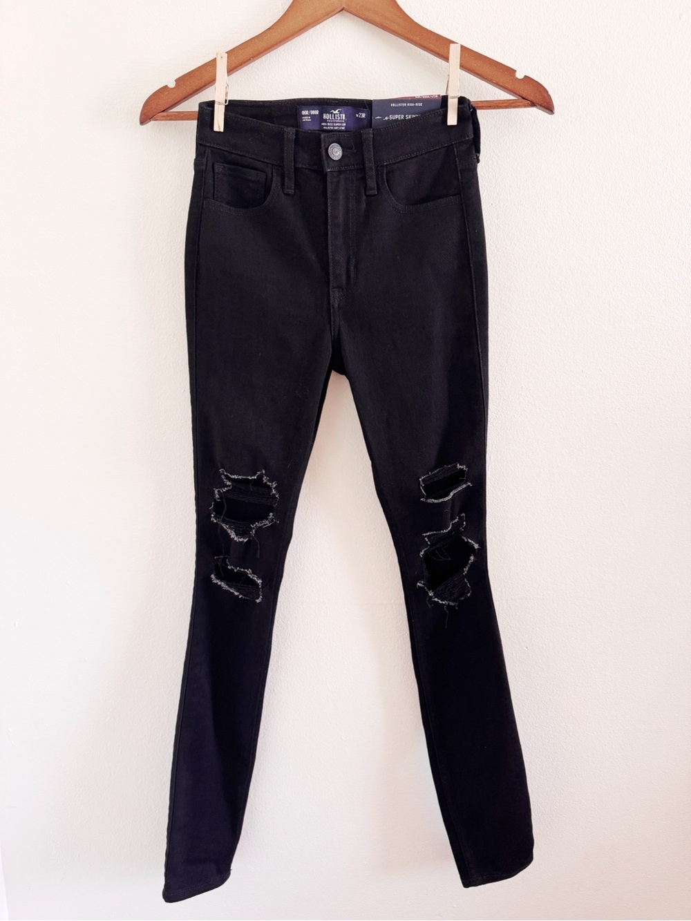 Hollister High Rise Black Ripped Super Skinny Jeans size 23 NWT